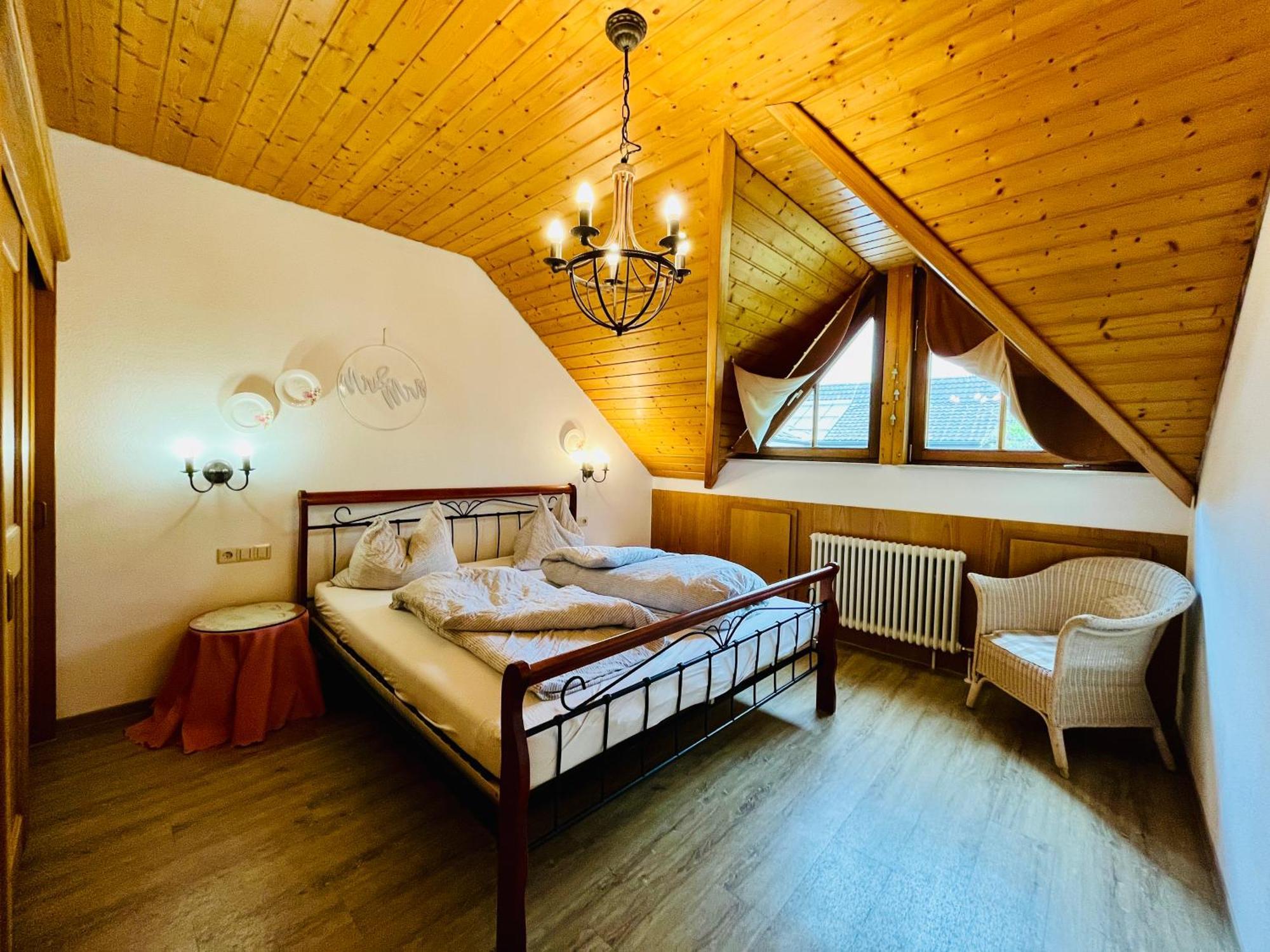 Ferienwohnungen Wellness Goldener Hahn Baiersbronn Zimmer foto