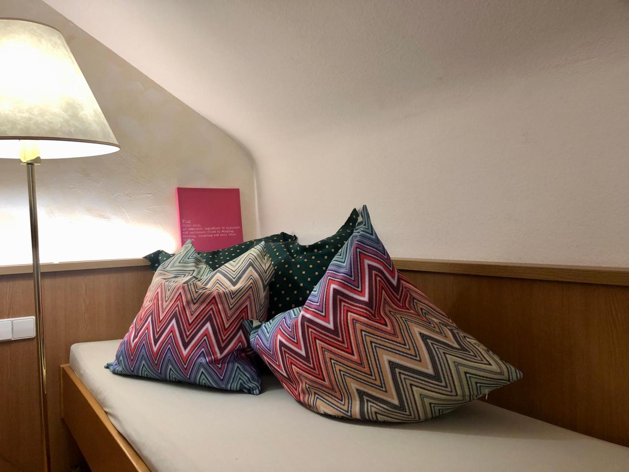 Ferienwohnungen Wellness Goldener Hahn Baiersbronn Zimmer foto