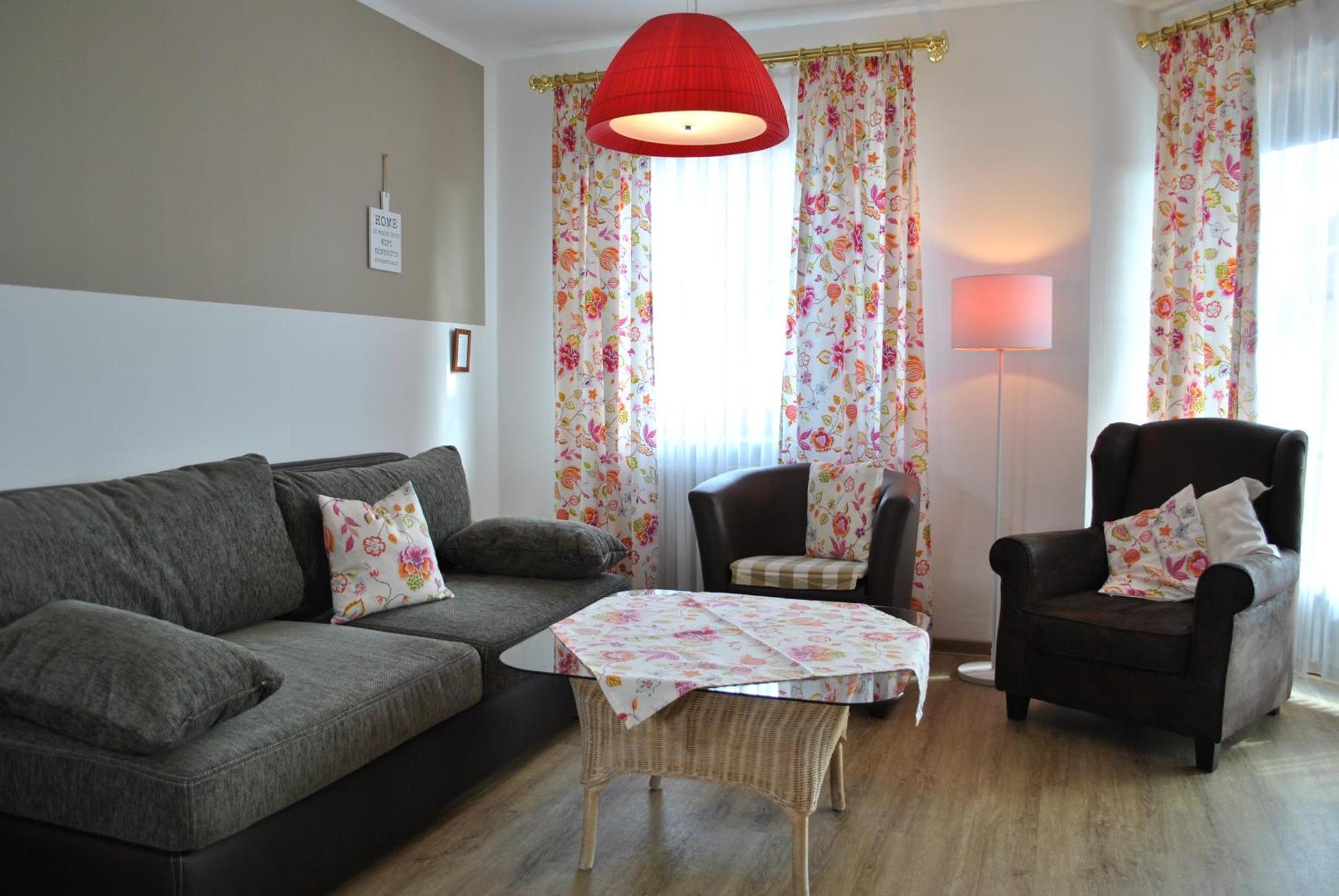 Ferienwohnungen Wellness Goldener Hahn Baiersbronn Zimmer foto